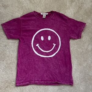 Altar'd State Magenta Tee with White Smiley